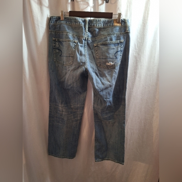 American Eagle distressed jeans size 8 - Picture 3 of 5